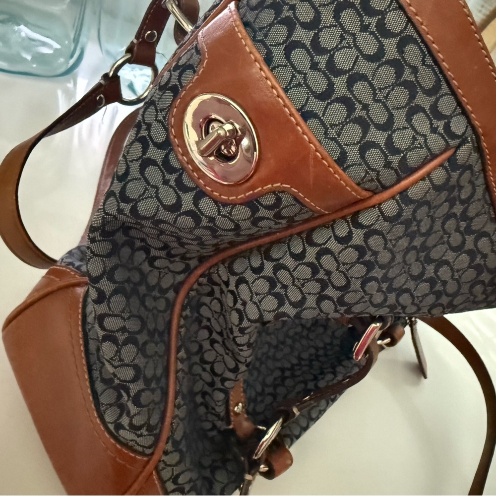 Coach Navy and Tan Shoulder Bag - Picture 2 of 14